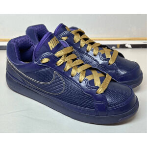 2011 Nike Air Troupe Low Imperial Purple w/ Gold Laces  324923-500 Very Race EUC